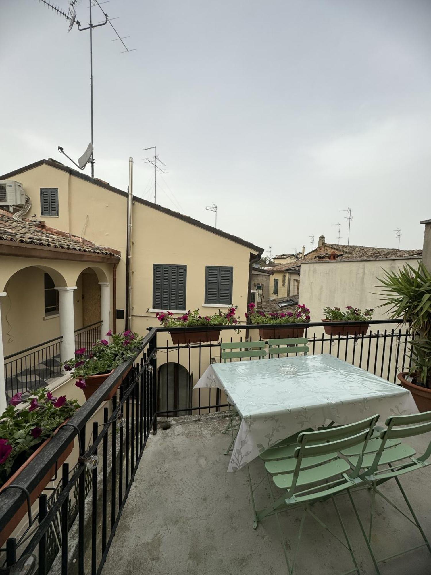 Maison Leone Apartment Ravenna Bagian luar foto
